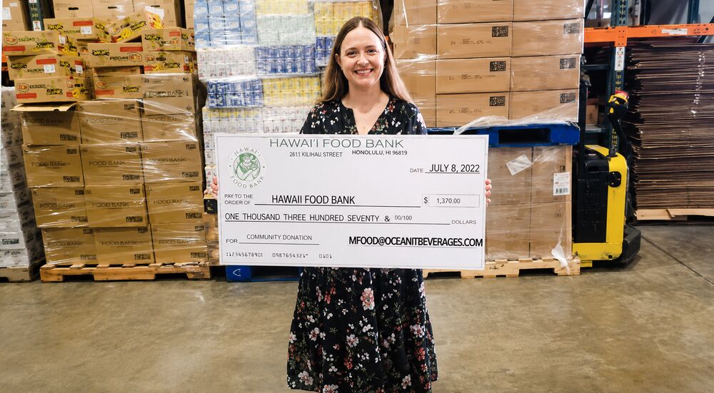 Volunteers with a Hawai‘i Foodbank donation
